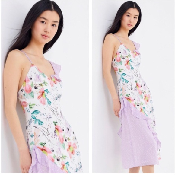 BLOGGERS FAVORITE Urban Outfitters Floral Ruffle Detail Flowy Dress - Picture 3 of 8